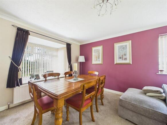 4 bed Detached for sale Image 12