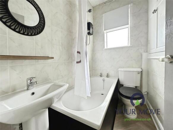 2 bed Terraced to rent Image 10