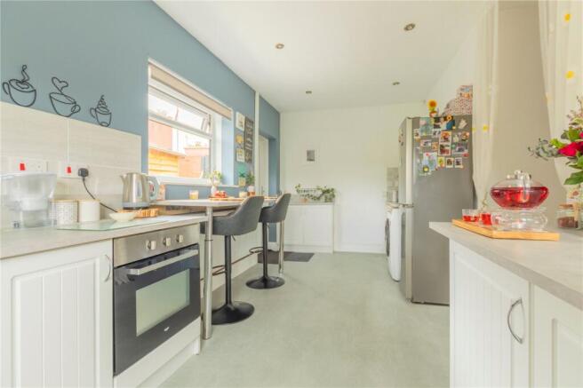 2 bed Bungalow for sale Image 6