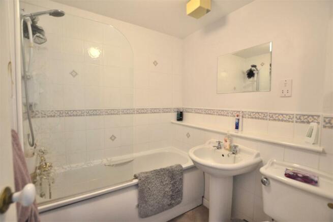 Bathroom.JPG