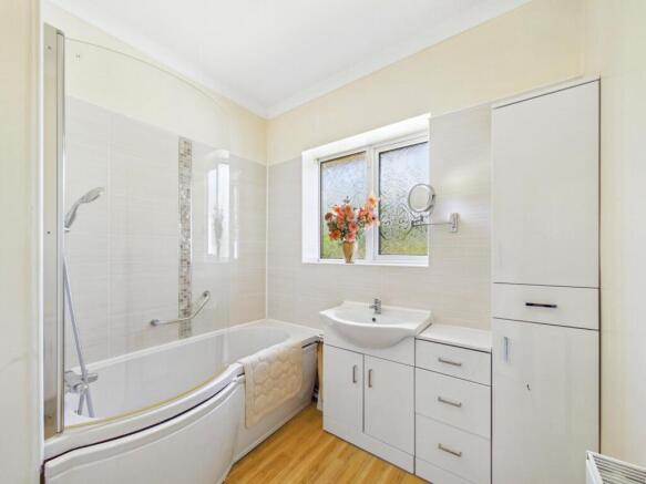 2 bed Detached Bungalow for sale Image 6