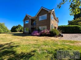 Westlands, Long Buckby Road, Daventry NN11 2LT