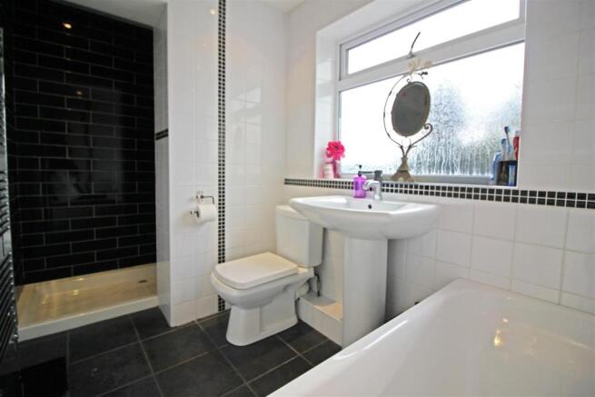 HOUSE BATHROOM
