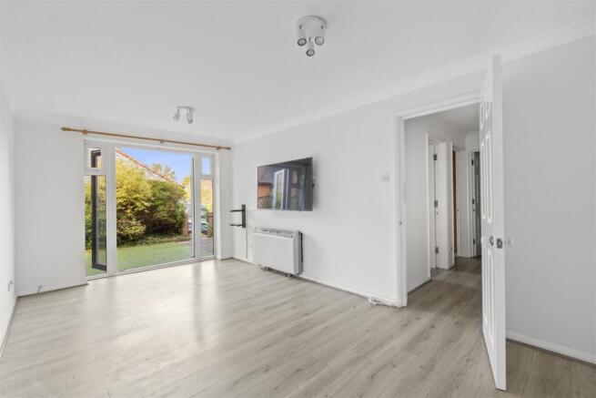 Dolphin Court, Kingsmead Road (LOW RES)-7 (1).jpg