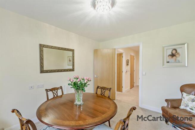 2 bed Apartment for sale Image 9