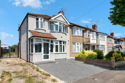 Clauson Avenue, Northolt