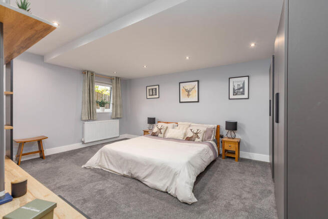 4 bed Detached for sale Image 11