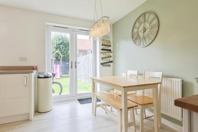 3 bed Semi-Detached for sale Image 6