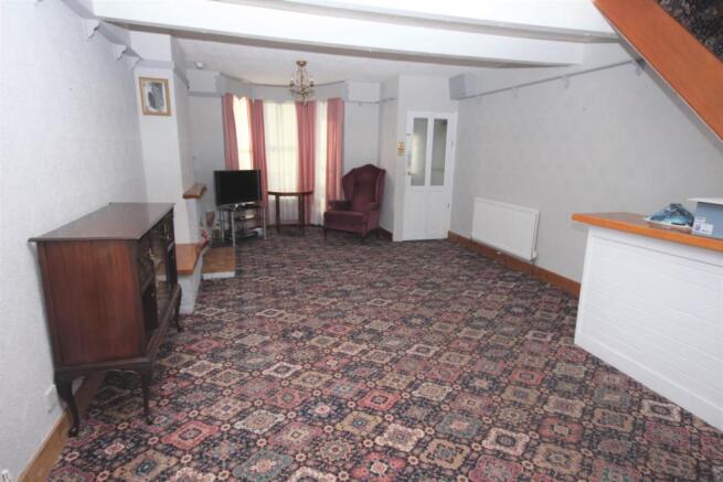Lounge/Dining Room