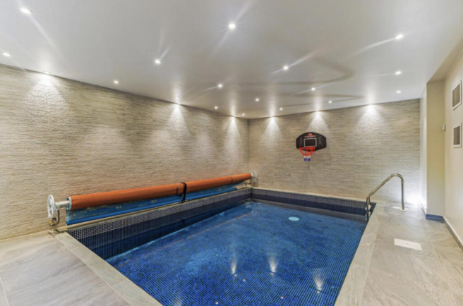 Swimming Pool.png