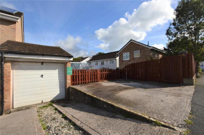 Garage & Parking