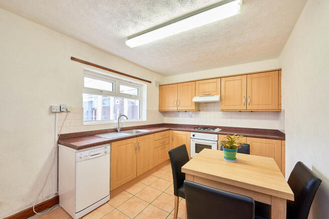 Kitchen/Dining