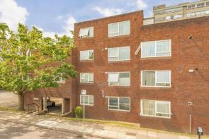 Flat 17, Sovereign Court, Victoria Villas, Richmond TW9 2JX