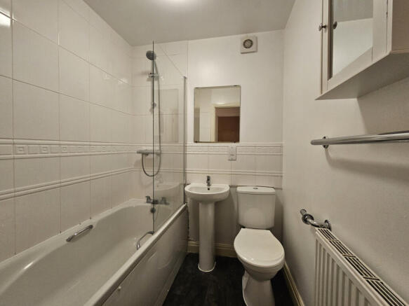 2 bed Flat to rent Image 9