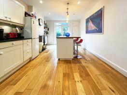129, Bathurst Gardens, London NW10 5JJ