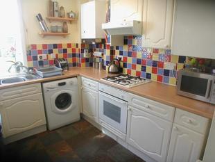 KITCHEN: