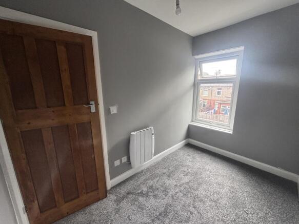 2 bed House to rent Image 9