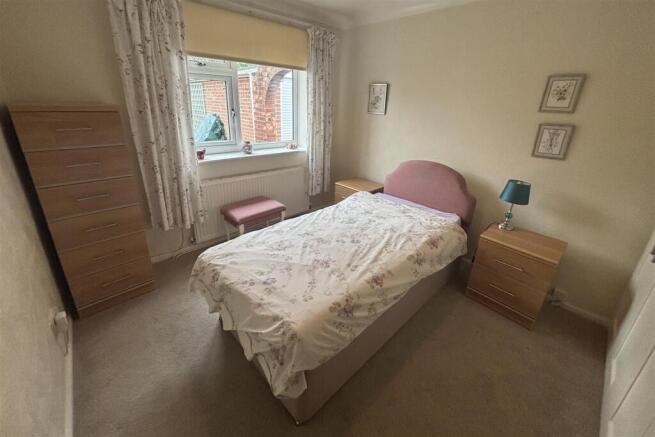 2 bed Detached Bungalow for sale Image 7