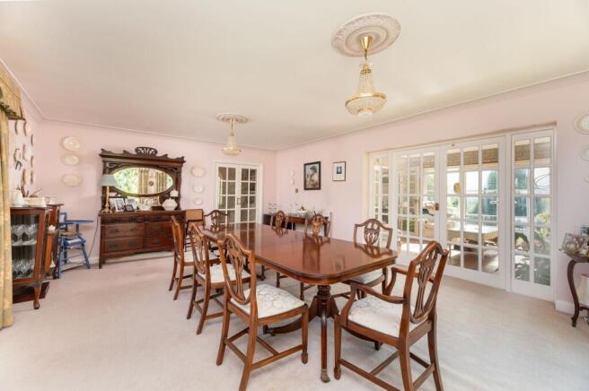 4 bed Detached for sale Image 4