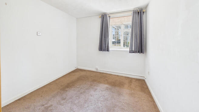 CAM02926G0-PR0330-STILL006
