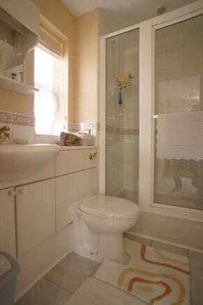 En-Suite To Bed 1