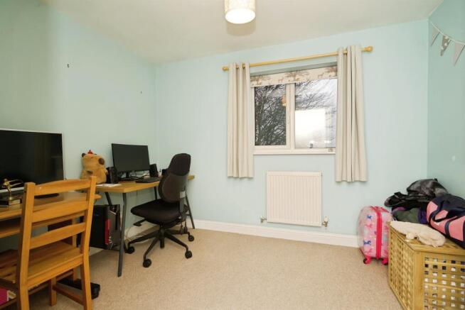 3 bed Semi-Detached for sale Image 10