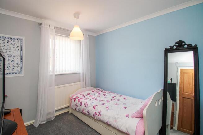 3 bed Town House for sale Image 6