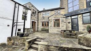 111 Dean Well Cottage, North Road, Kirkburton, Huddersfield HD8 0RL
