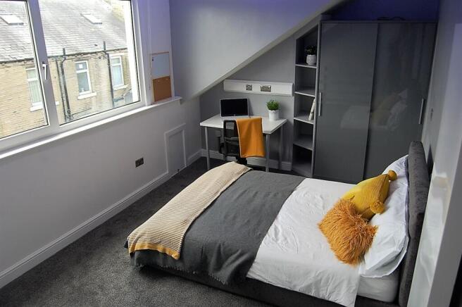 2 bed Terraced to rent Image 8