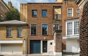9, Catherine Wheel Yard, London SW1A 1DR