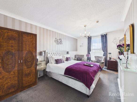 9 bed Semi-Detached for sale Image 6