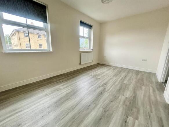 2 bed Town House for sale Image 5