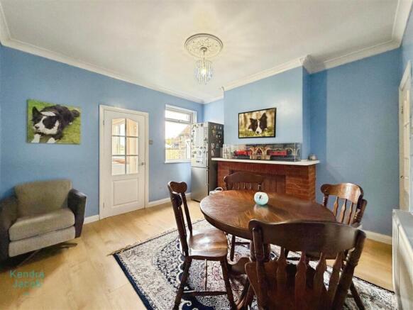 2 bed Semi-Detached for sale Image 9