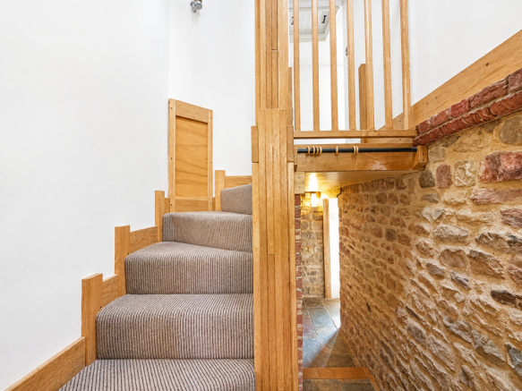 2 bed Semi-Detached for sale Image 11