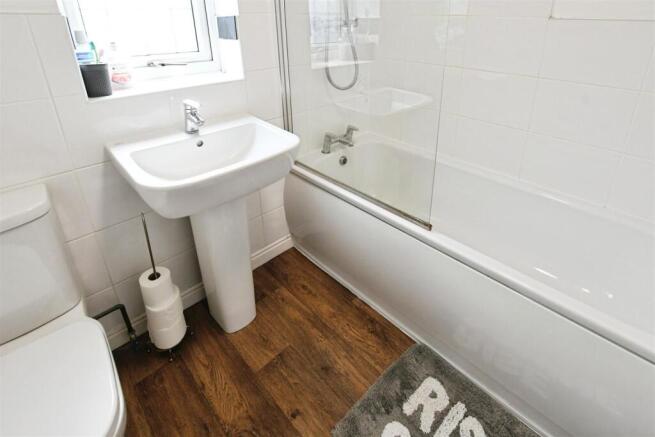 2 bed Semi-Detached for sale Image 8