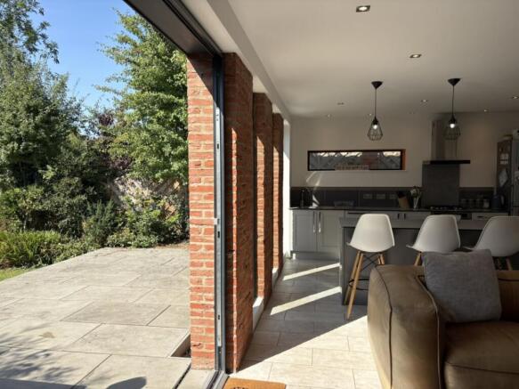 3 bed Semi-Detached for sale Image 8