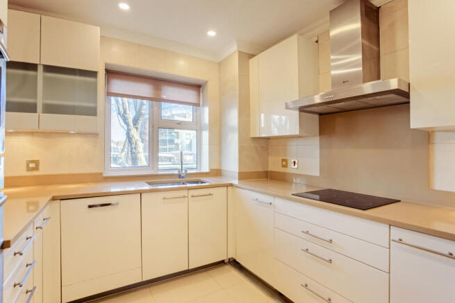 Flat 4, 95 Avenue Ro