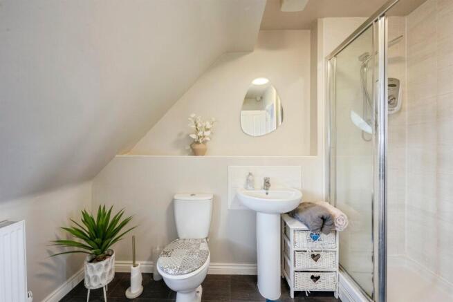 3 bed Semi-Detached for sale Image 10