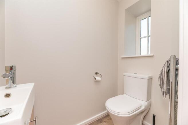 3 bed Town House for sale Image 8