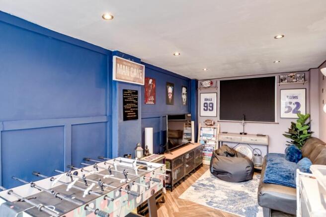 Games room / Garage conversion
