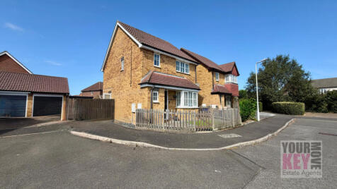 Le Roux Close, Hawkinge, Folkestone, Kent, CT18 7PH