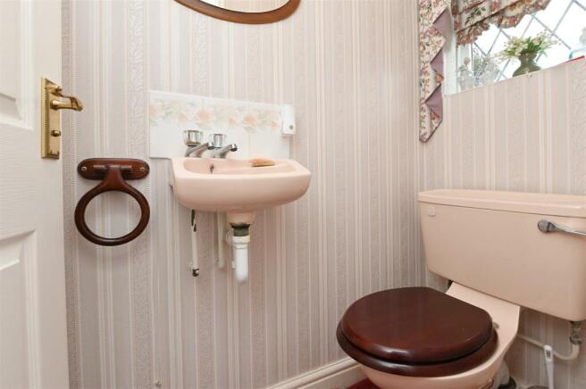 Downstairs WC.jpg