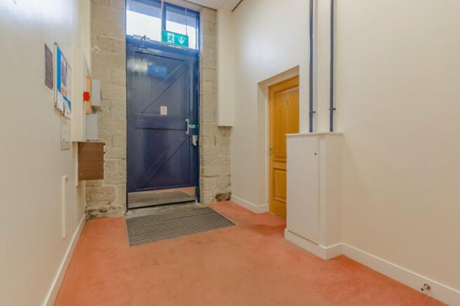1 bed Flat for sale Image 11