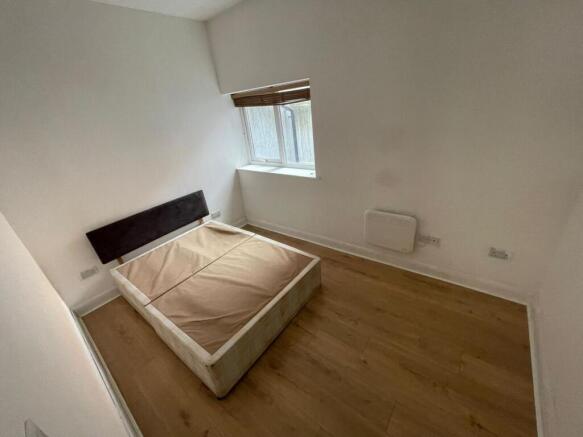 1 bed House to rent Image 5