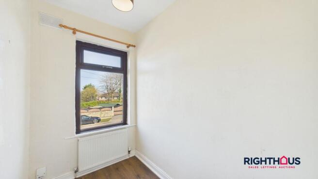3 bed Terraced for sale Image 11