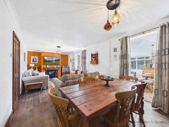 Lounge/Dining Room