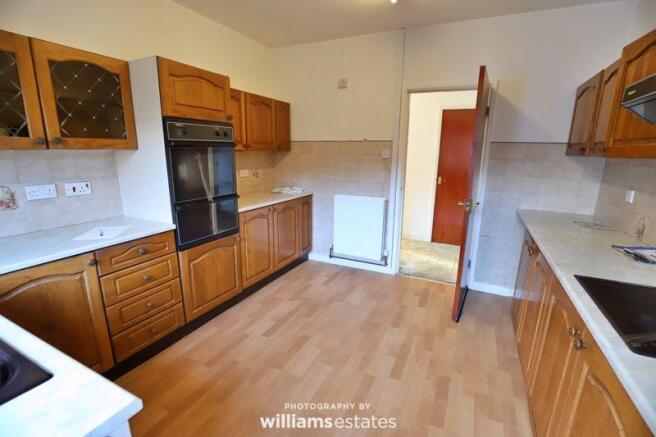 Kitchen (2)