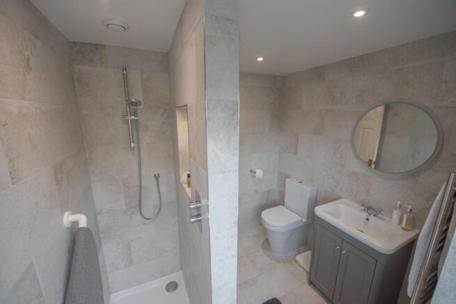 3 bed Semi-Detached Bungalow for sale Image 11