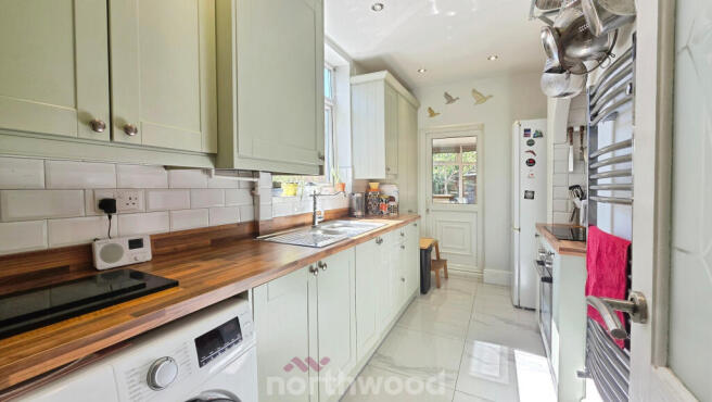 3 bed Semi-Detached for sale Image 7