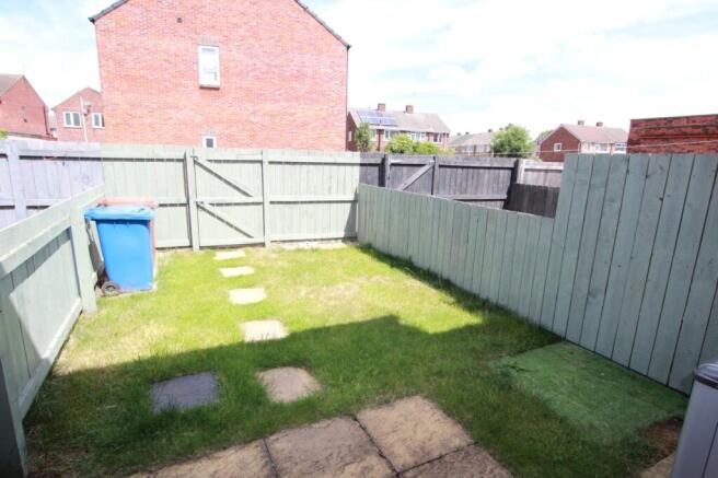3 bed Terraced to rent Image 9